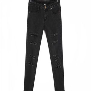Ripped skinny jeans